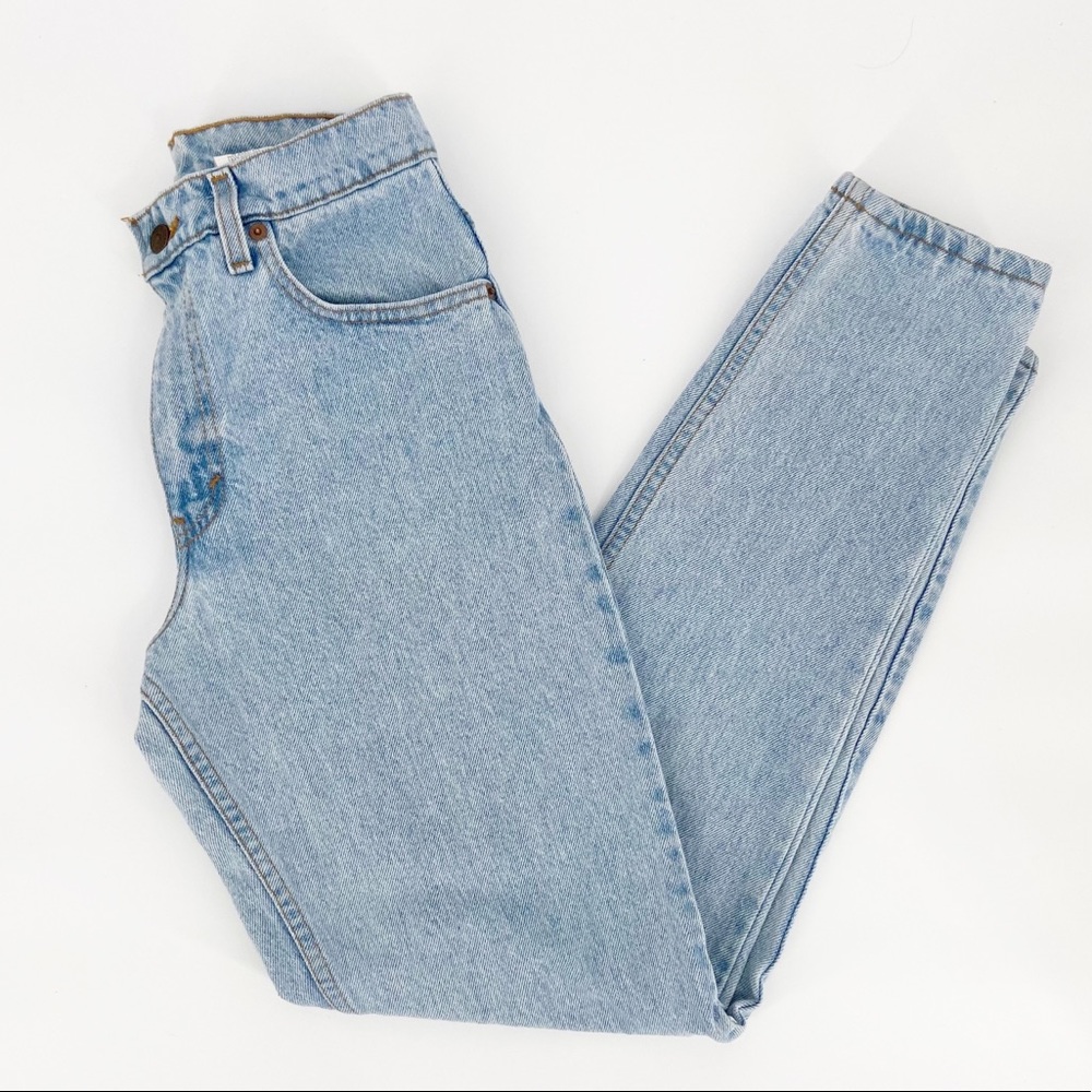 Vintage Levi's 550 High Rise Relax Fit Tapered Leg